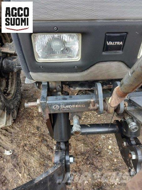 Valtra 8050 HITECH Tratores Agrícolas usados