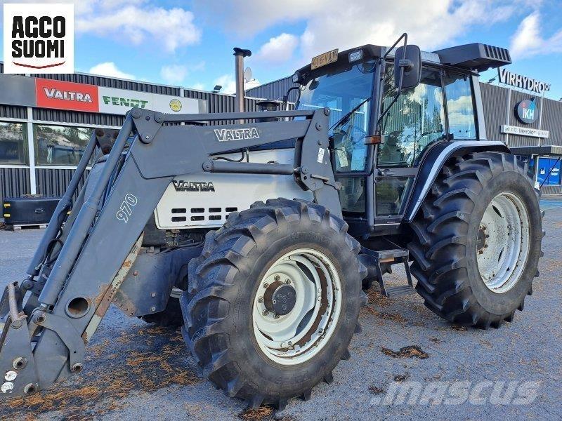Valtra 8400 Tratores Agrícolas usados