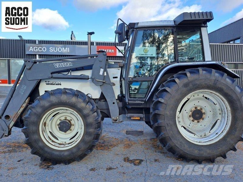 Valtra 8400 Tratores Agrícolas usados