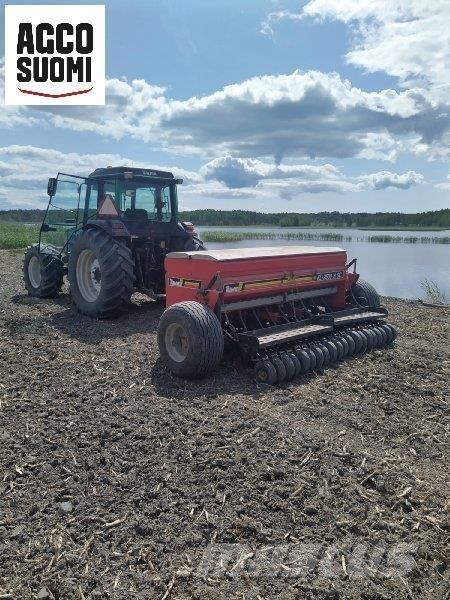 Valtra 900 Tratores Agrícolas usados