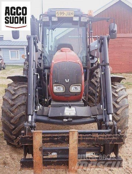 Valtra A93 H Tratores Agrícolas usados
