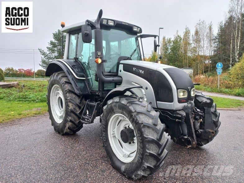 Valtra N141 A Tratores Agrícolas usados