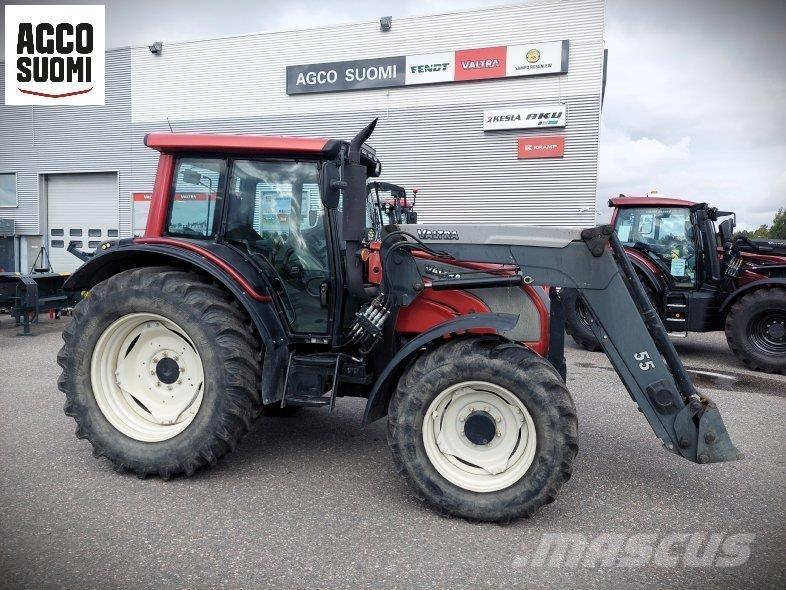 Valtra N141 HITECH Tratores Agrícolas usados