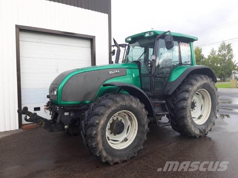 Valtra T140 Tratores Agrícolas usados