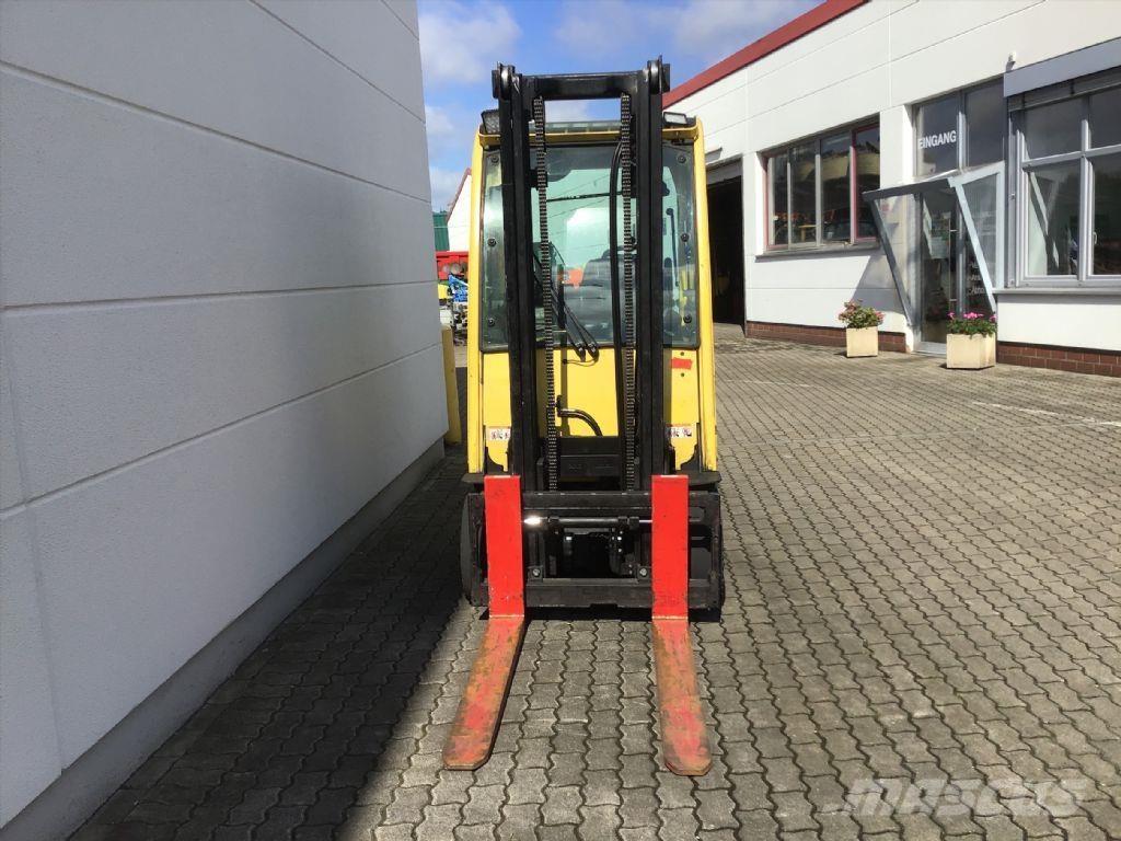Hyster J 3.0 XN Empilhadores eléctricos