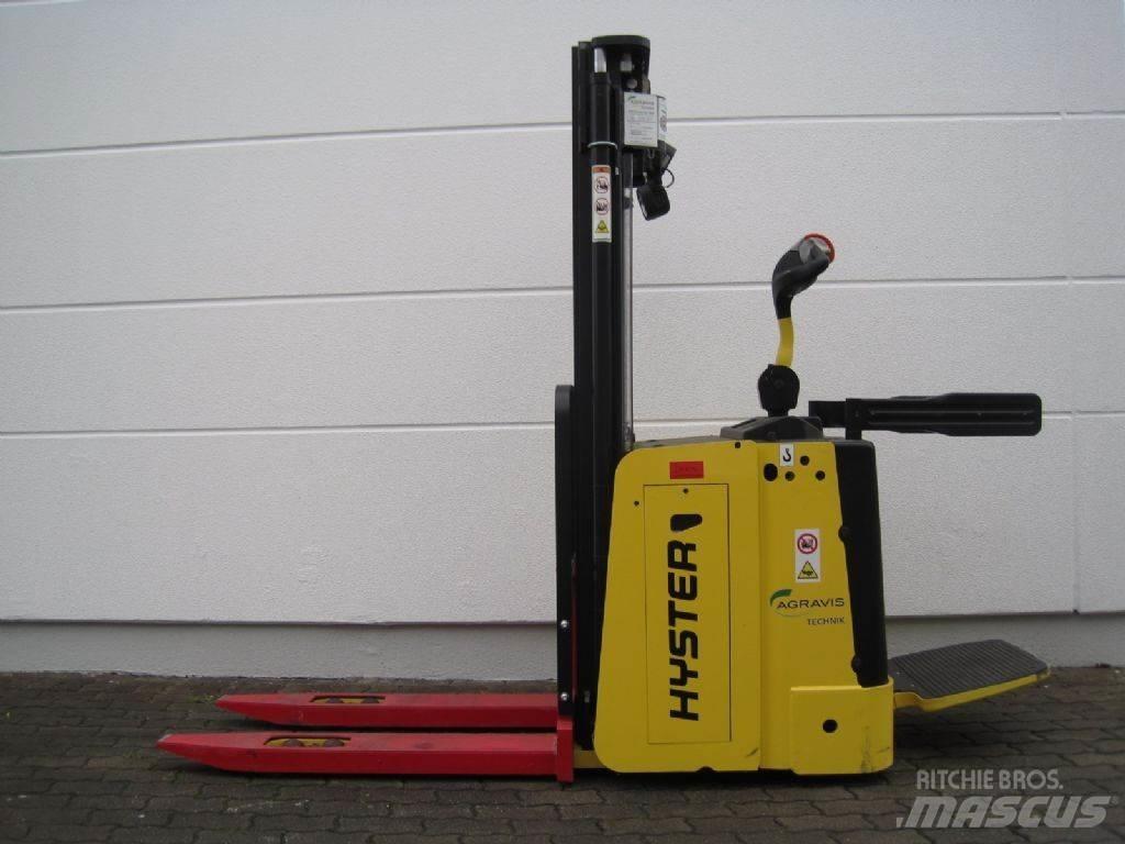 Hyster S 1.5 S Empilhador para operador externo