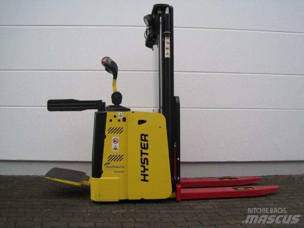 Hyster S 1.5 S Empilhador para operador externo