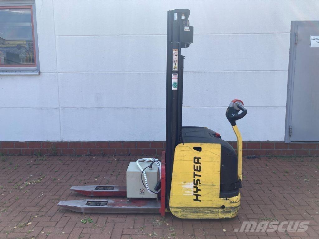 Hyster S 1.6 AC Empilhador para operador externo