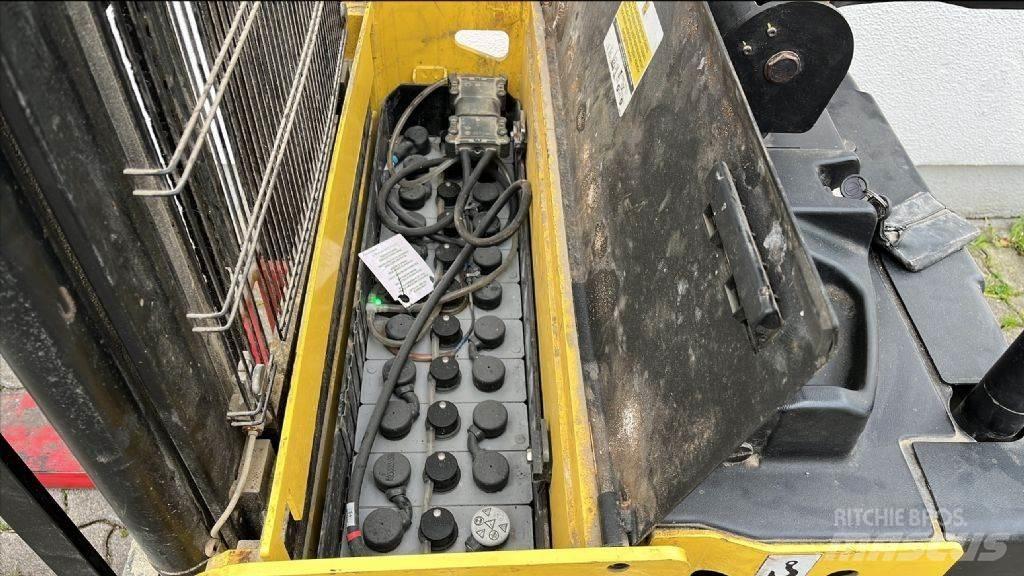 Hyster S1.5S Empilhador para operador externo