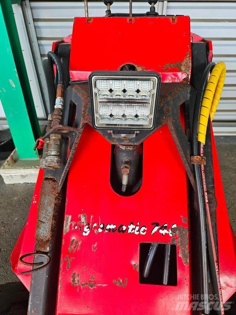 Agromatic  Carregadora multifunções