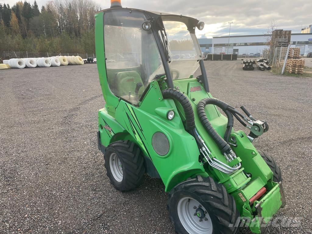 Avant 420 Carregadora multifunções