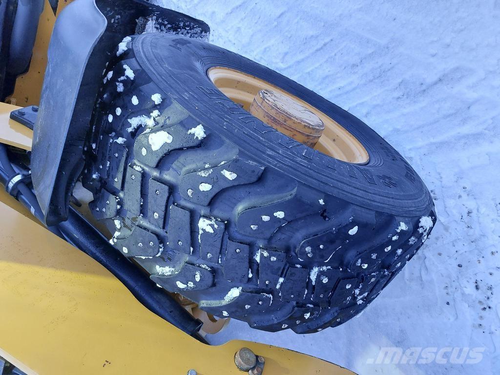 CAT 906H Agricultura - Outros
