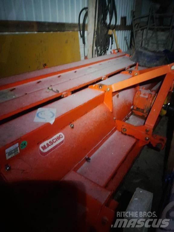 Maschio  Gadanheiras e cortadores de folhas para pastos