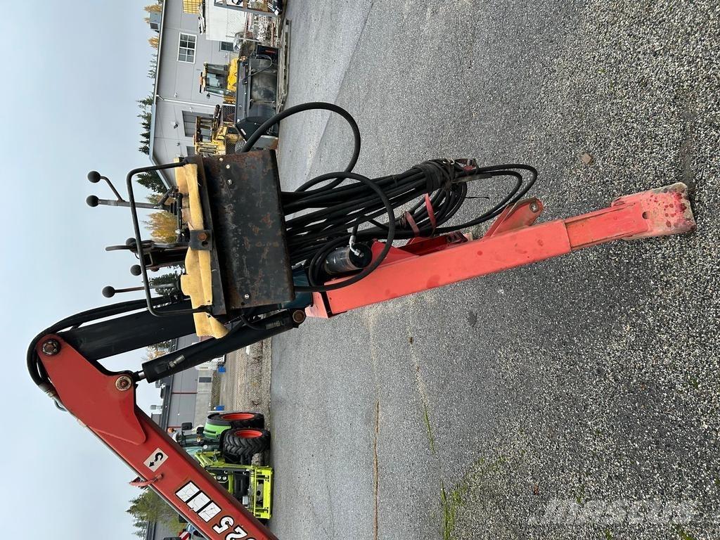 Patu 525 Gruas e carregadores