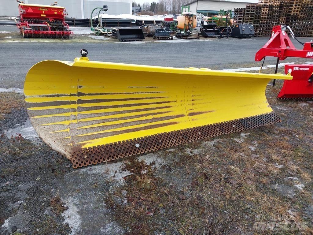 Vama 3200 Lâminas de neve e arados