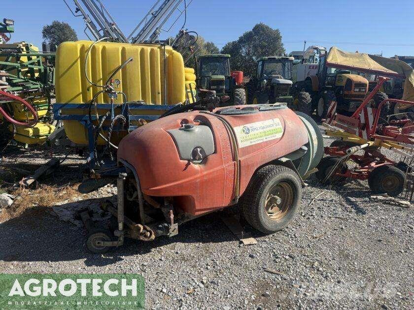  800 λίτρα Tratores Agrícolas usados