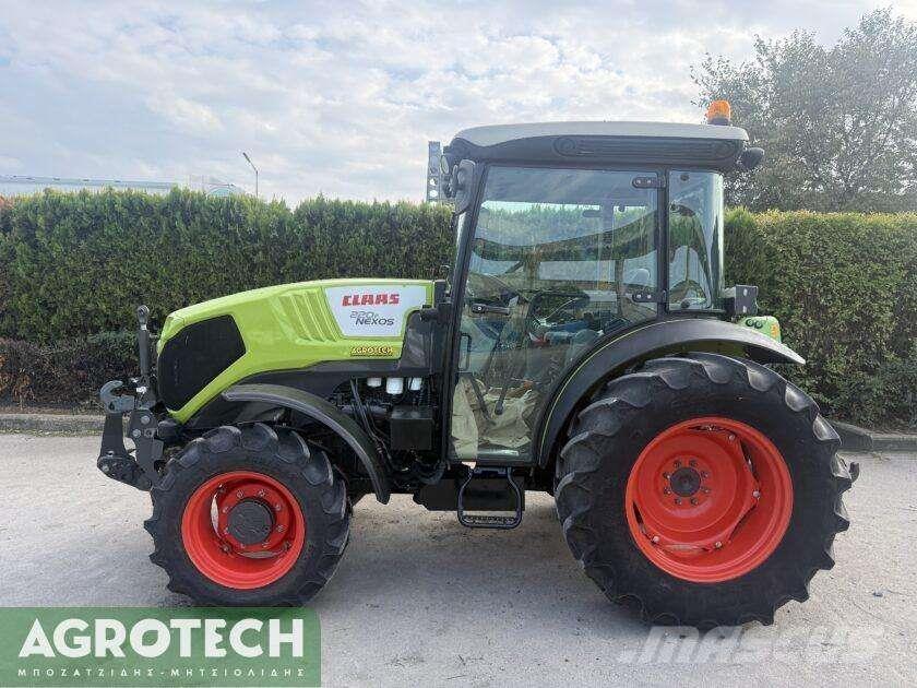 CLAAS NEXOS 220F Tratores Agrícolas usados