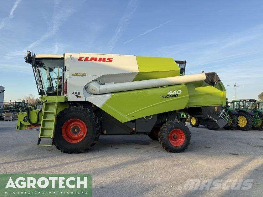 CLAAS Tucano 440 Tratores Agrícolas usados