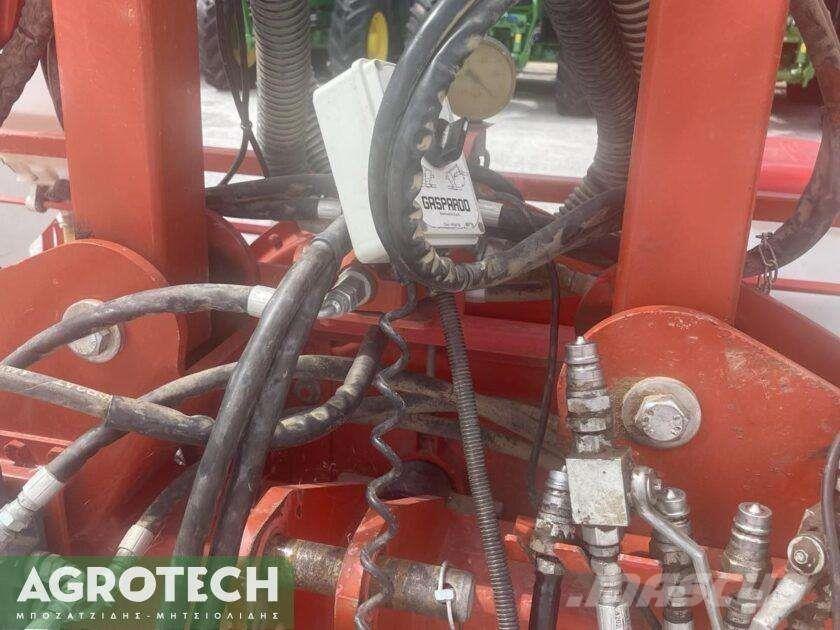 Gaspardo MANTA 8rows Tratores Agrícolas usados