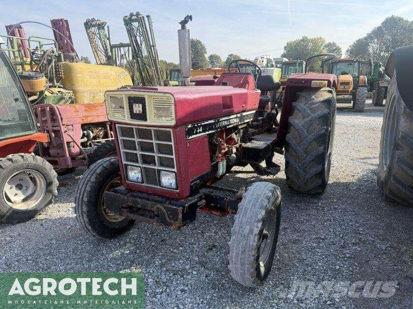 International 724 Tratores Agrícolas usados
