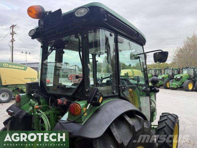 John Deere 5075 GF Tratores Agrícolas usados