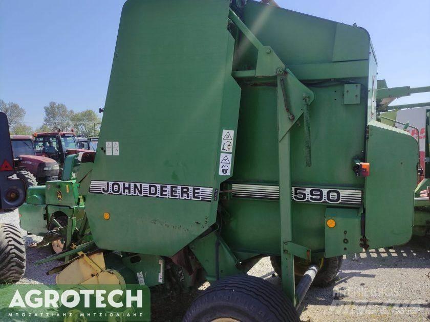 John Deere 590 Enfardadeira de rolos