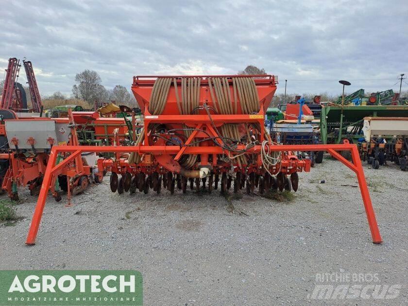 Kuhn VENTA LC 3500 Tratores Agrícolas usados