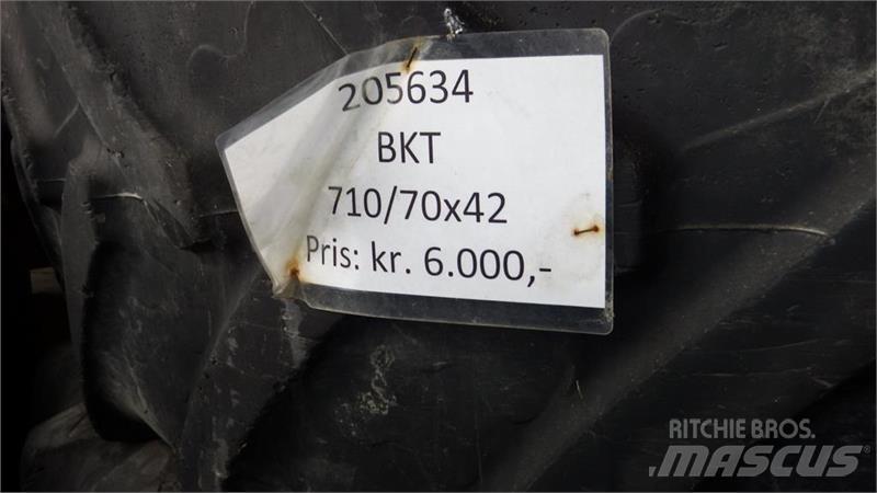 BKT 710/70R42 Pneus