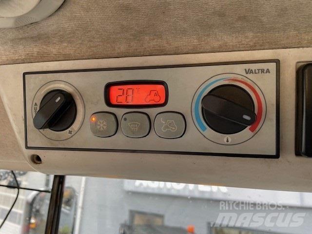 Valtra S374 Tratores Agrícolas usados