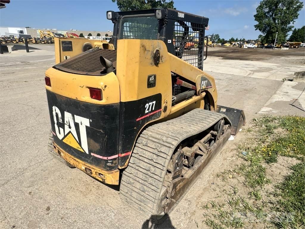 CAT 277 Minicarregadeiras