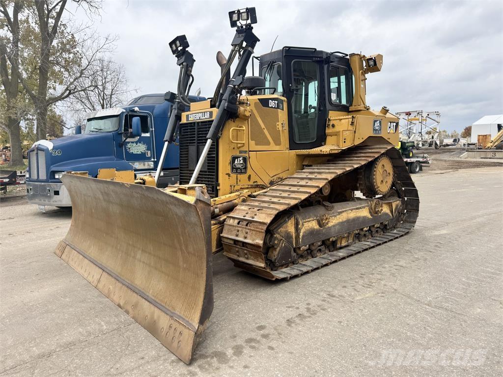 CAT D6T Dozers - Tratores rastos