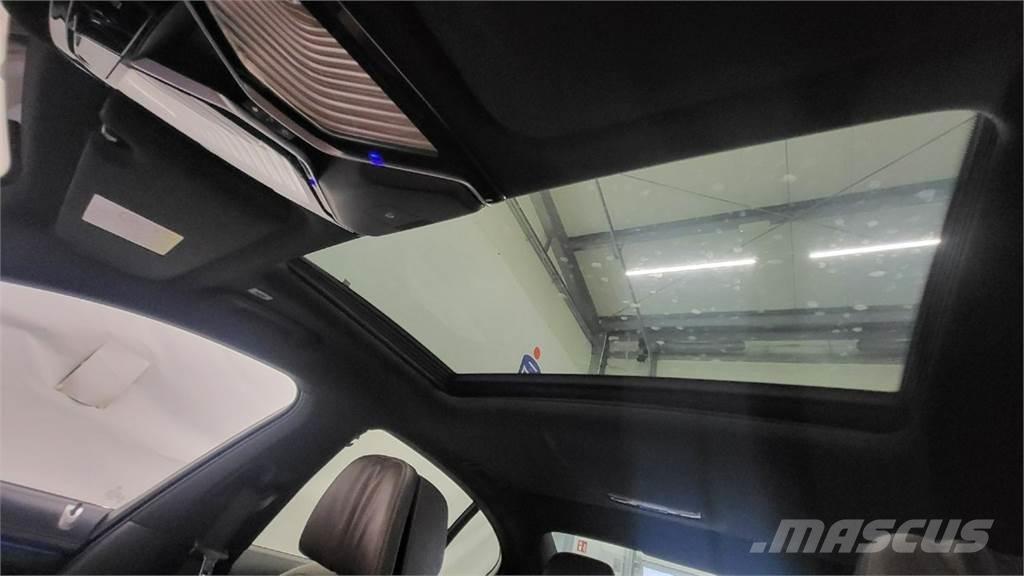 BMW 740 Automóvel