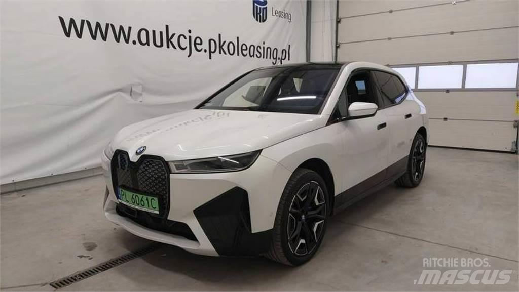 BMW iX Automóvel