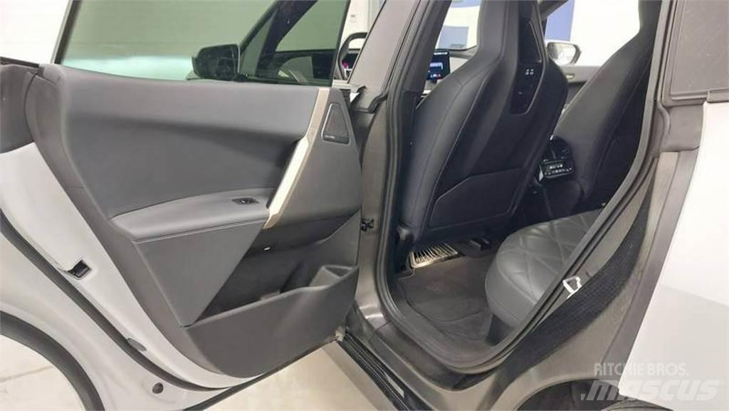 BMW iX Automóvel