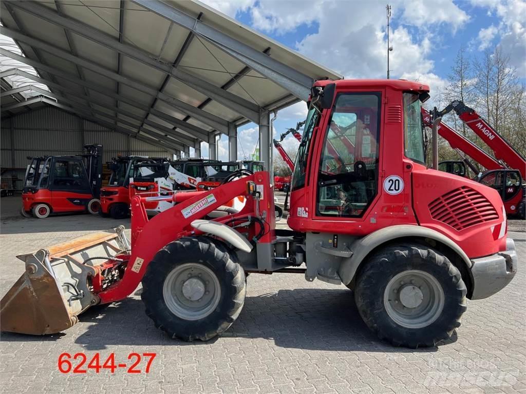 Atlas AR 80 Carregadeiras de rodas