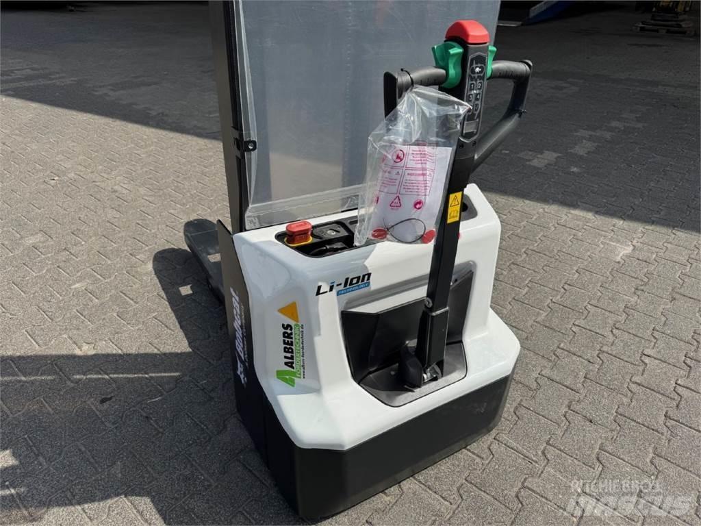 Bobcat LSM 12 N -7 Empilhador para operador externo