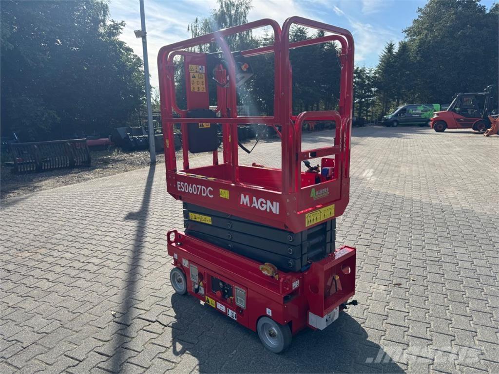 Magni ES 0607 DC Elevadores de tesoura