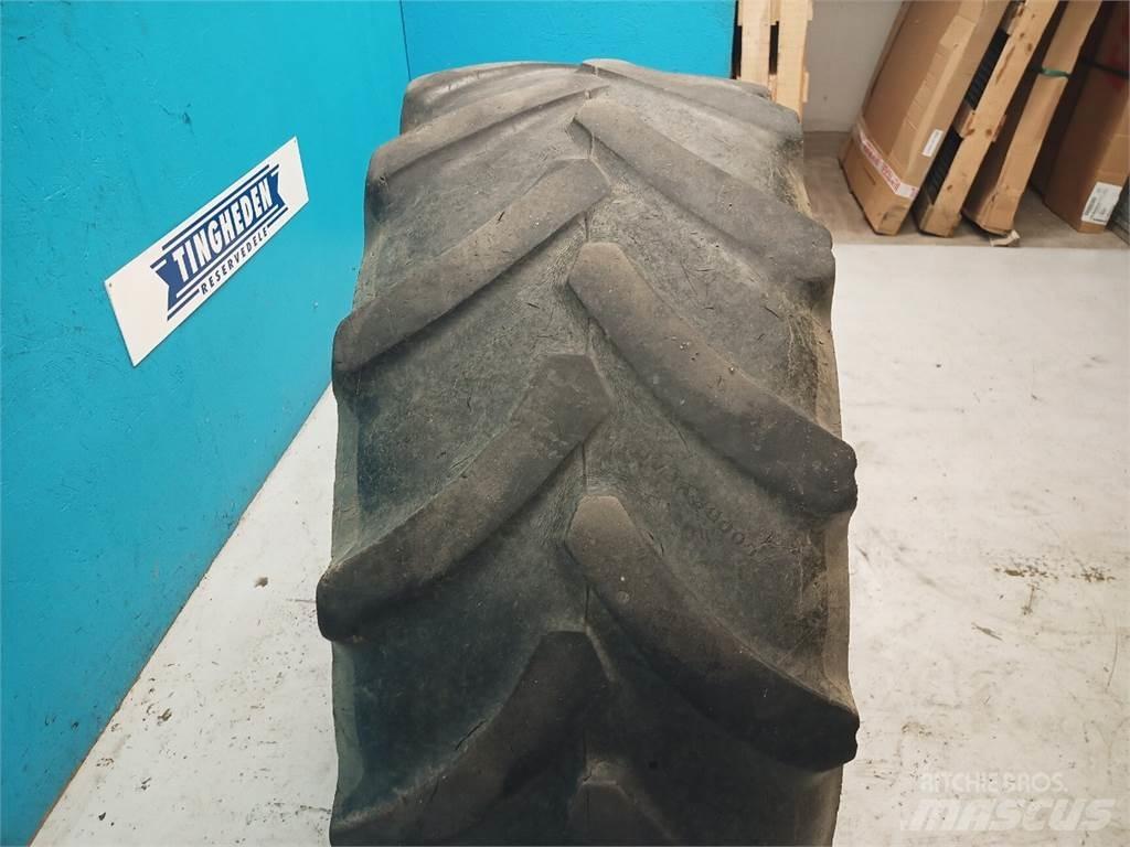  24 420/70R24 Pneus