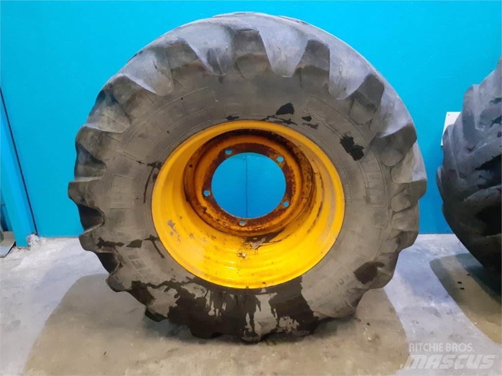  24 500/70R24 Pneus