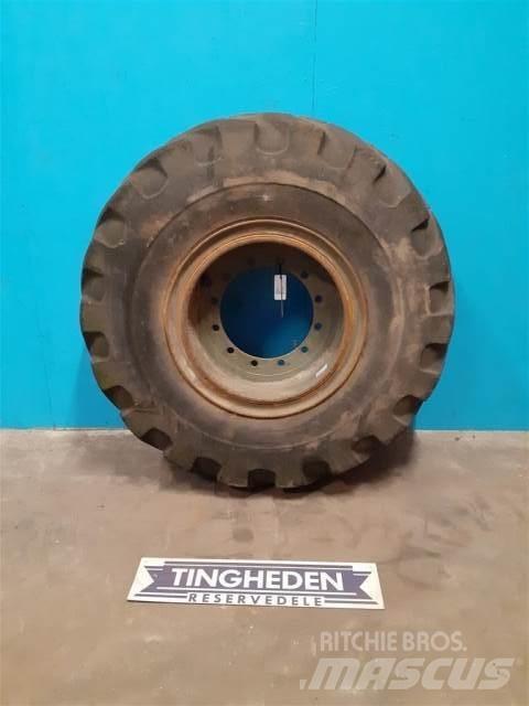  25 20.5-25 Pneus
