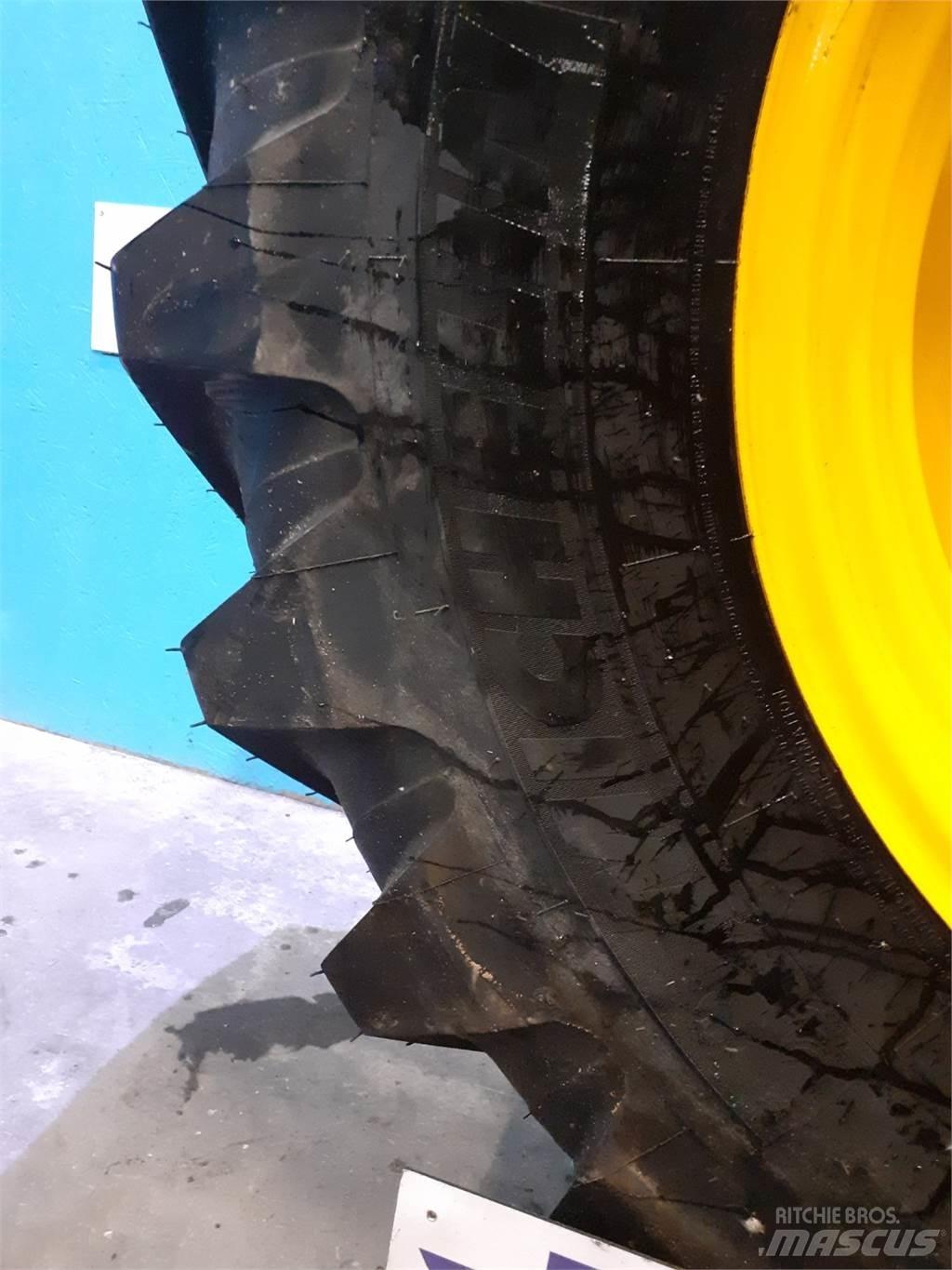  28 440/80R28 Pneus
