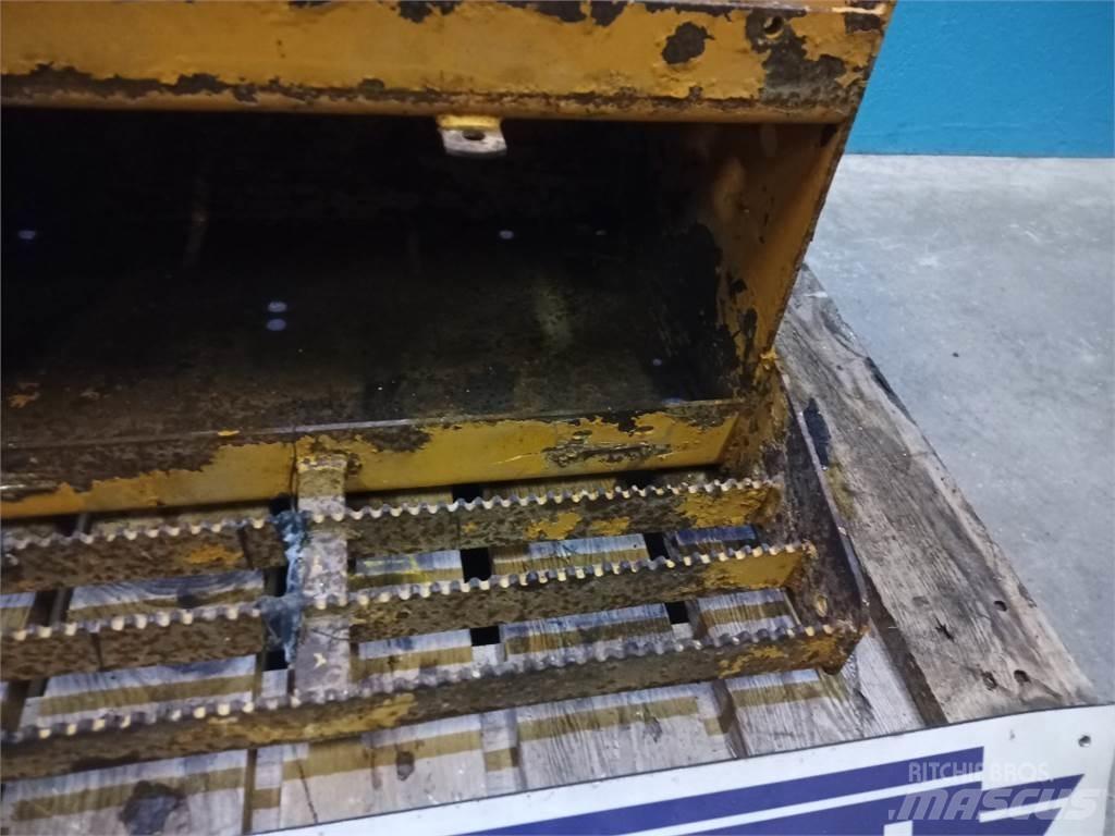 CASE 595 Baldes crivo