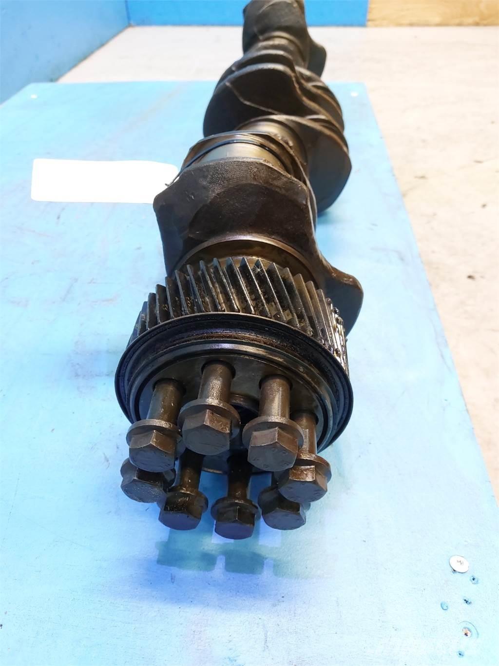 CASE 7010 Motores agrícolas