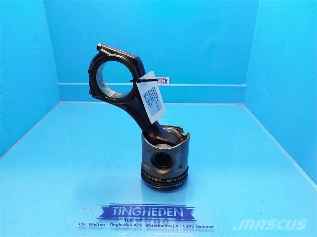 CASE 7010 Motores agrícolas