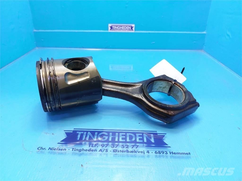 CASE 7010 Motores agrícolas