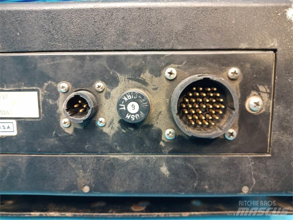 CASE 8590 Electrónica