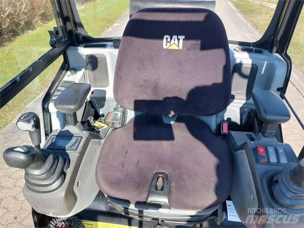 CAT 301.7D Miniescavadeiras