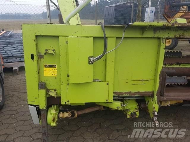 CLAAS 6218 8R Forrageiras auto-propulsionadas