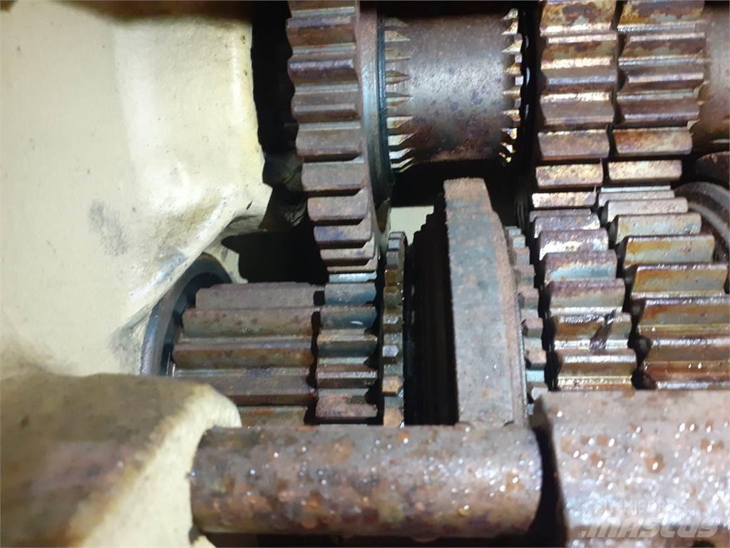 Deutz 4075 Transmissăo