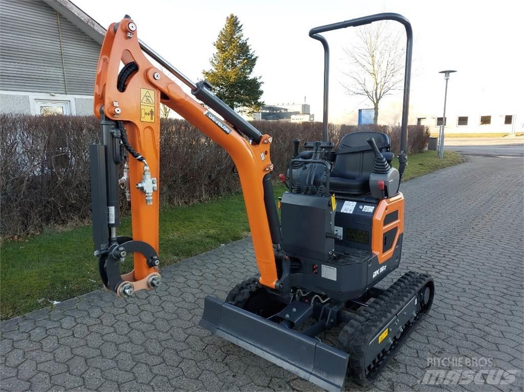 Develon DX10-7 Miniescavadeiras
